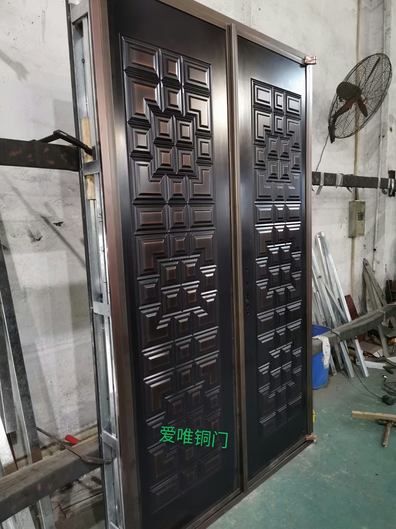 愛(ài)唯銅門