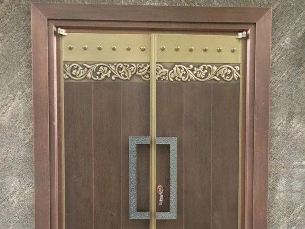 為什么銅門(mén)廠家都是用洛陽(yáng)紫銅的多？