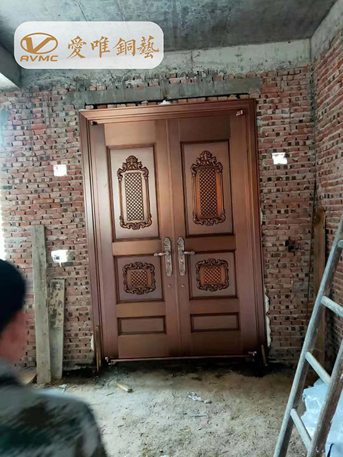 愛(ài)唯銅門